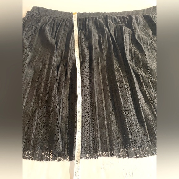Size 22 ASOS Black Lace Bodycon Mini skirt.Fully lined in Excellent condition. - Picture 5 of 7